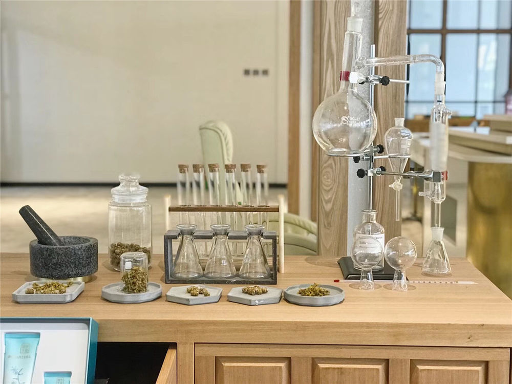 品尚空间设计周骏丨化妆品店丨杭州品尚设计︱乐清植然方适展厅