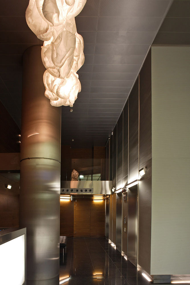 2005 年完工的 Caser Building 室内设计赏析