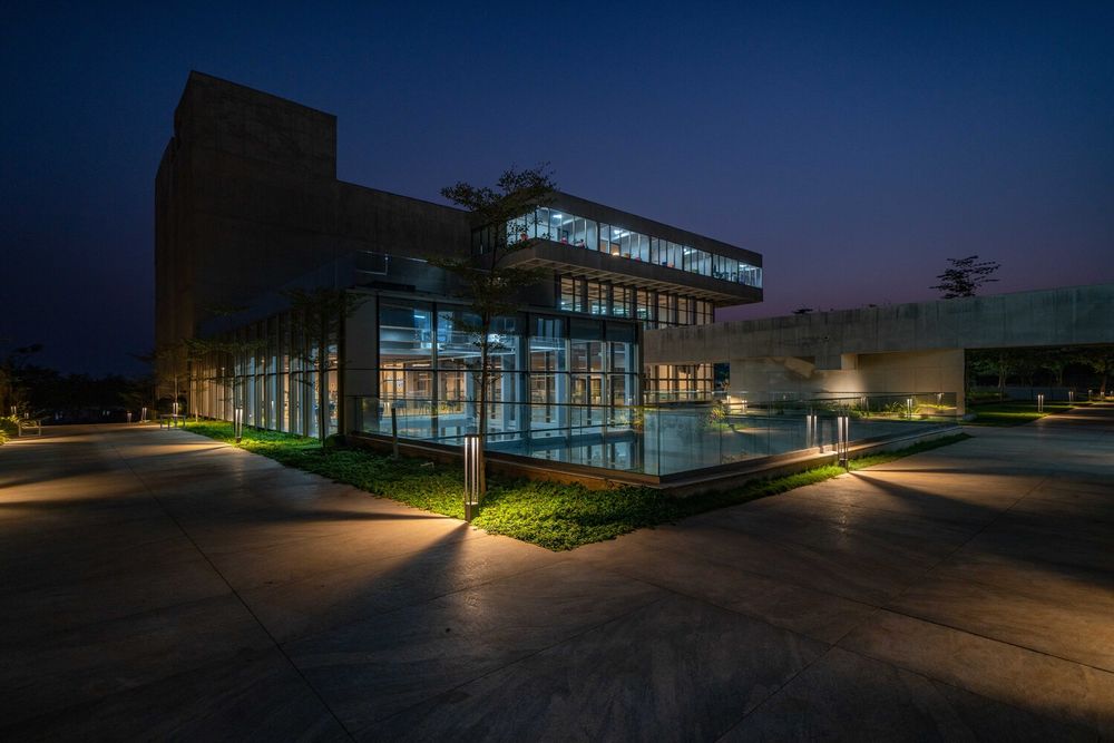Woxsen University Library | 融合可持续性与现代设计理念的杰作
