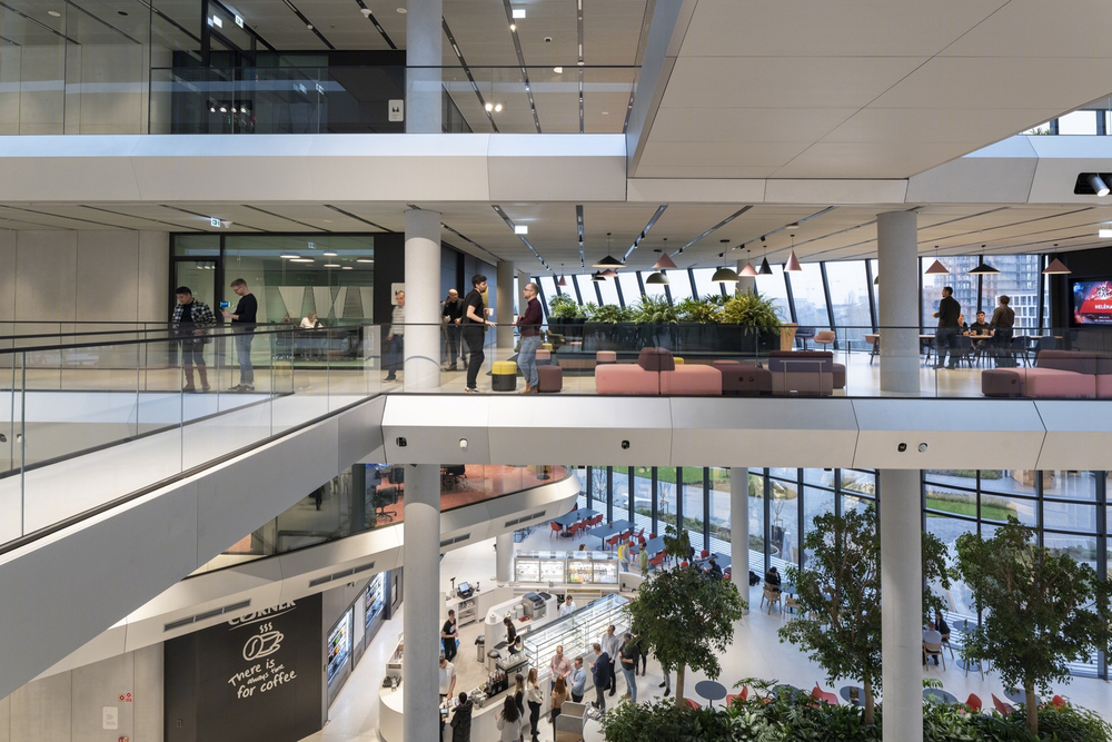 绿色生态总部大楼，Foster + Partners 新作亮相布达佩斯
