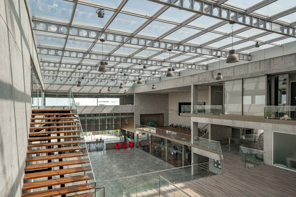 Woxsen University Library | 融合可持续性与现代设计理念的杰作