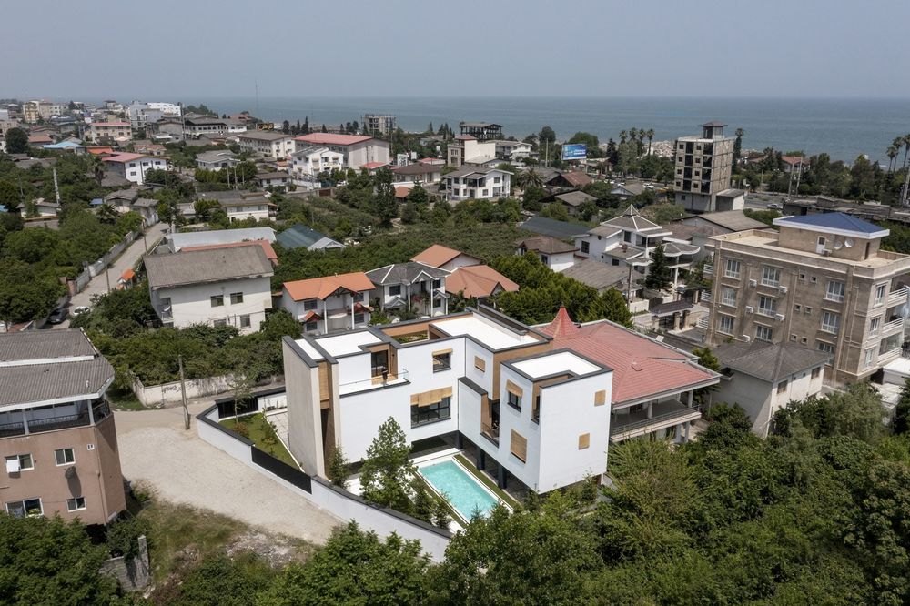伊朗北部的现代与传统共生｜Samon Villa
