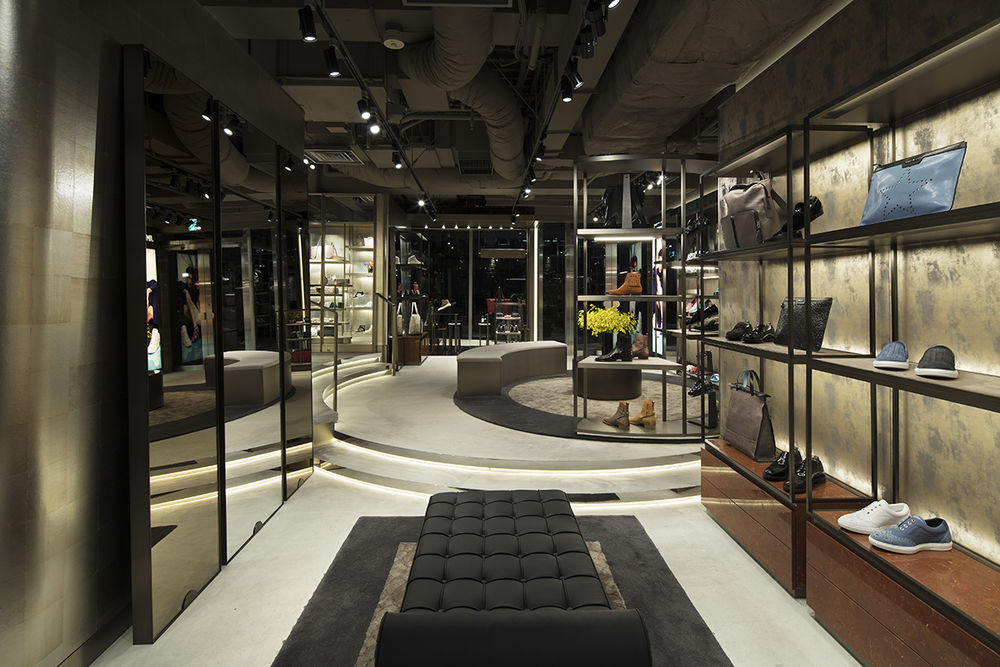 东京 Jimmy Choo 旗舰店 | 工业风奢华设计