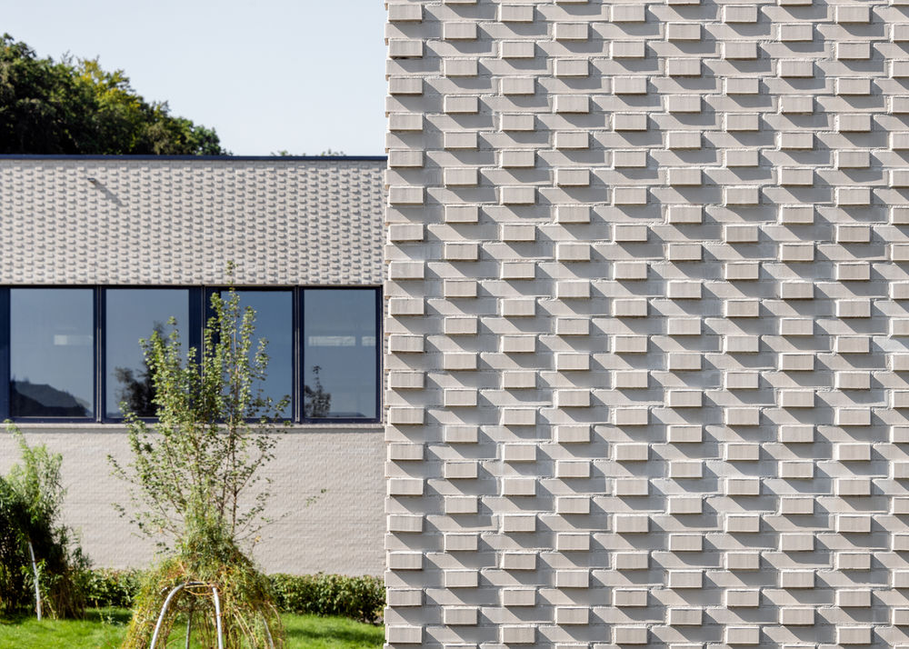 Weissenstein New School Building |  双层体育场馆设计亮点