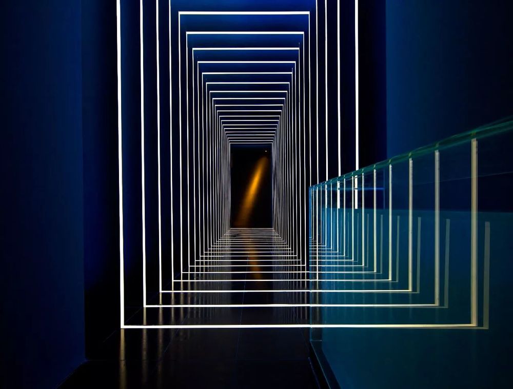 广东 LED 灯光体验中心 | 林卫平诠释现代侘寂空间