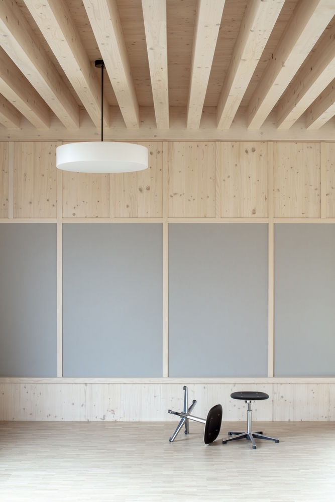FAZ architectes 打造温馨舒适教育空间 | Riaz 小学扩建与翻新