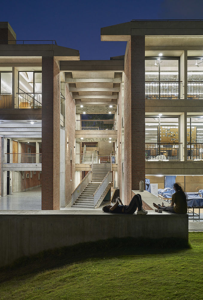 CEPT大学扩建，印度 / CCBA Designs