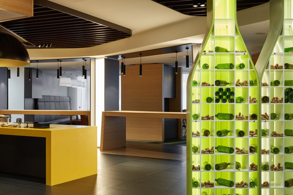 2017 年完成的 Novotel 圣彼得堡中心酒店设计