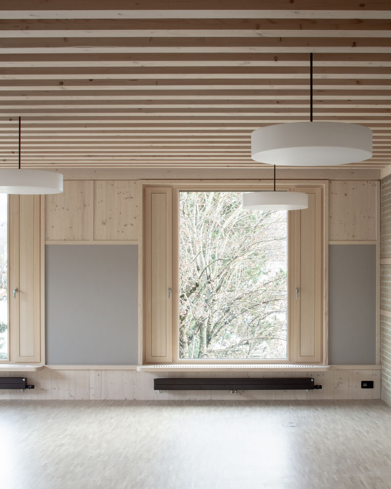 FAZ architectes 打造温馨舒适教育空间 | Riaz 小学扩建与翻新