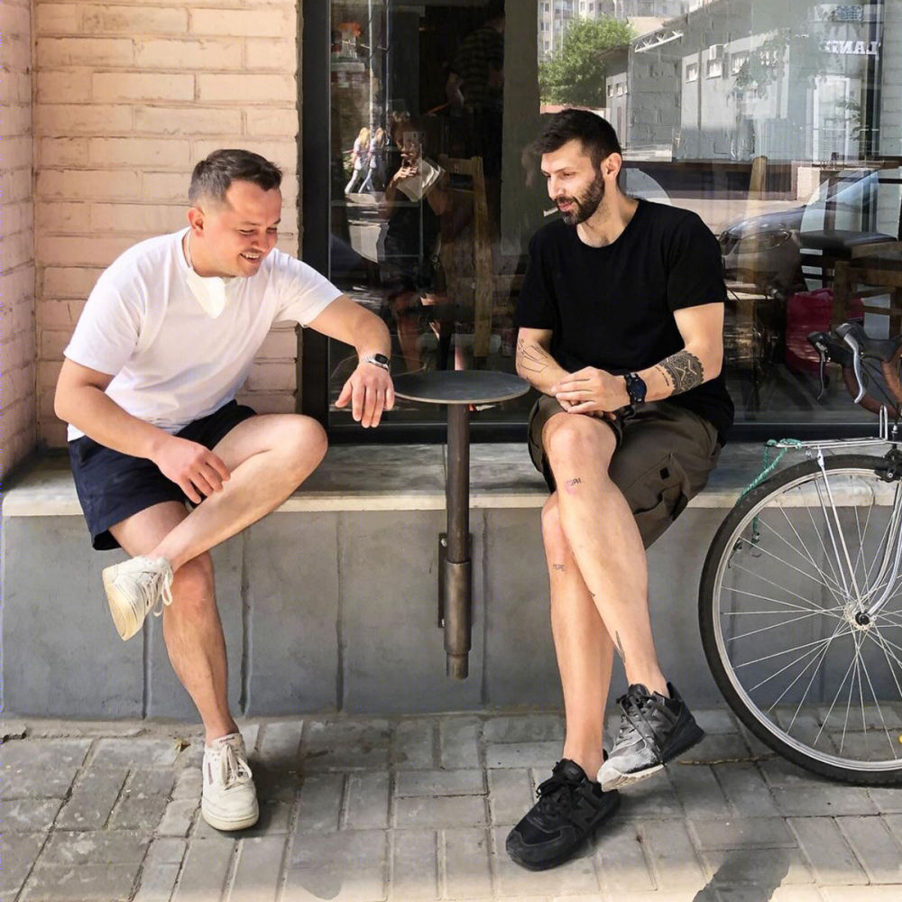 乌克兰设计师 Slava Balbek 的紧凑小店设计