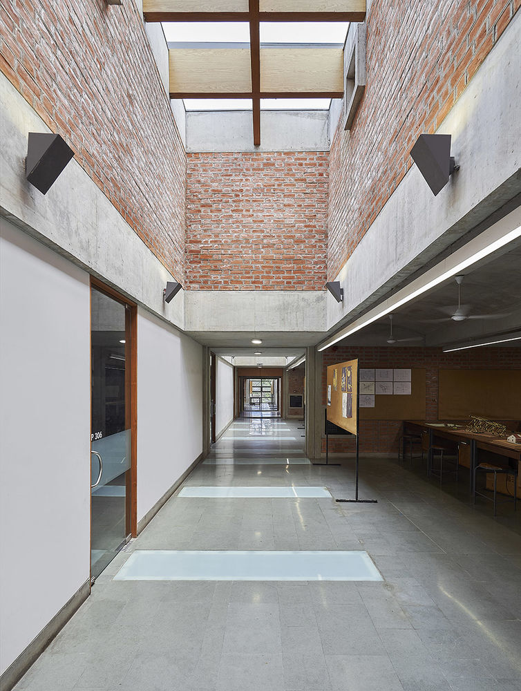 CEPT大学扩建，印度 / CCBA Designs