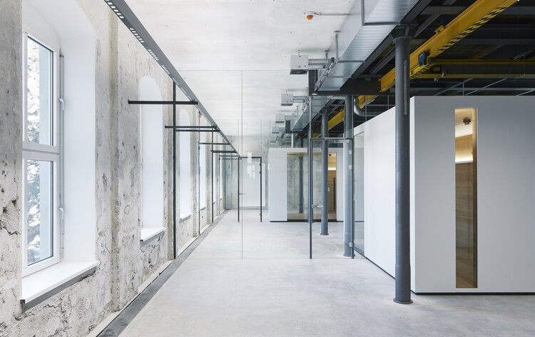 《瓦腾斯工作坊 1 期扩建》——新旧融合，历史建筑的现代重生