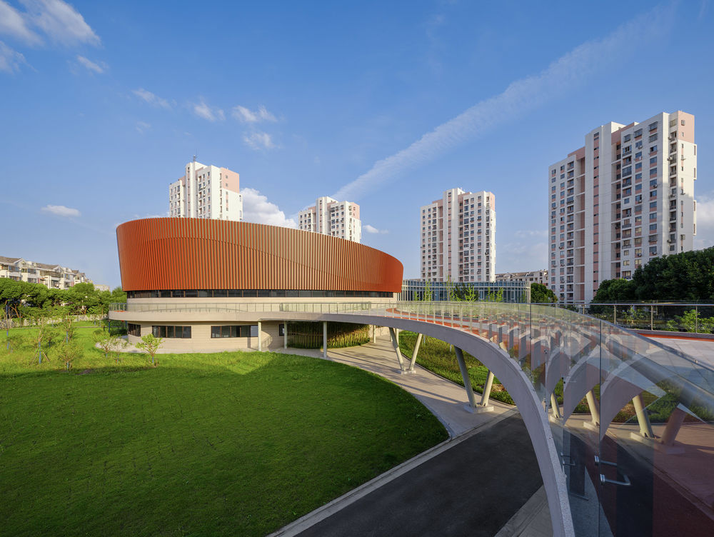 上海三林懿德社区文体中心 / 三益建筑设计有限公司