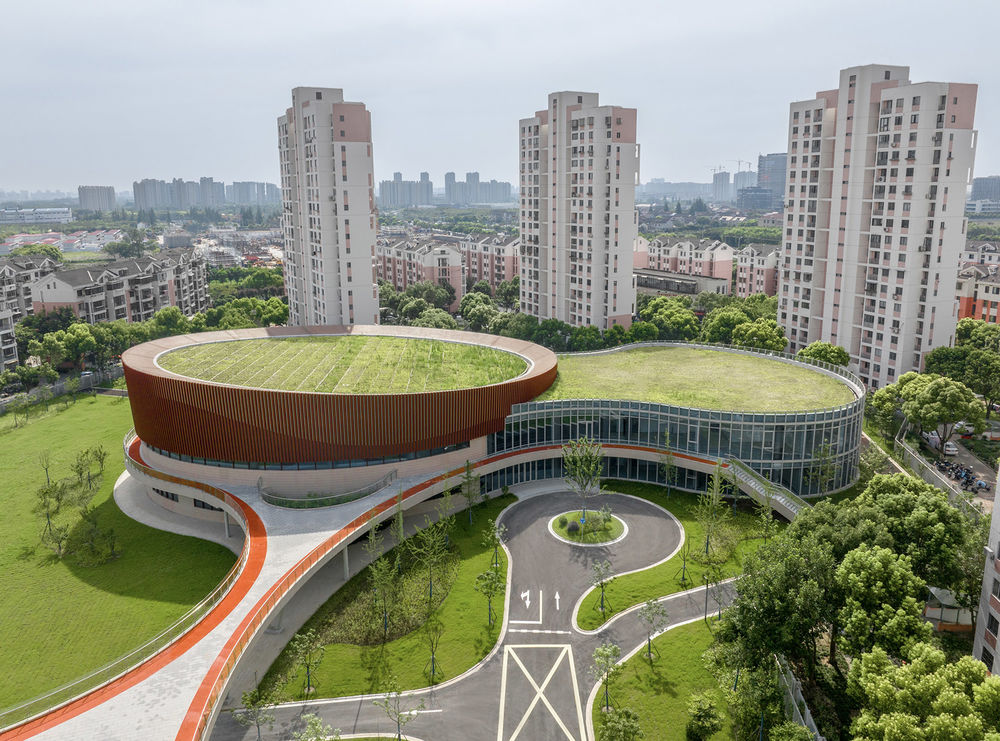 上海三林懿德社区文体中心 / 三益建筑设计有限公司