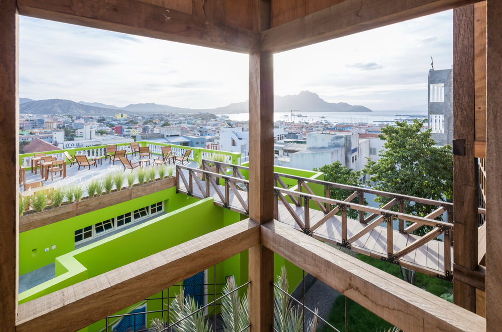 Cape Verde 岛上的生态酒店 - 融入本土元素的环保设计