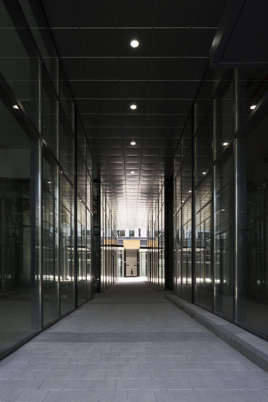 韩国 Yongin-si 吉洪商务园区，KARO 建筑事务所设计多功能办公建筑