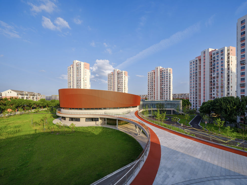 上海三林懿德社区文体中心 / 三益建筑设计有限公司
