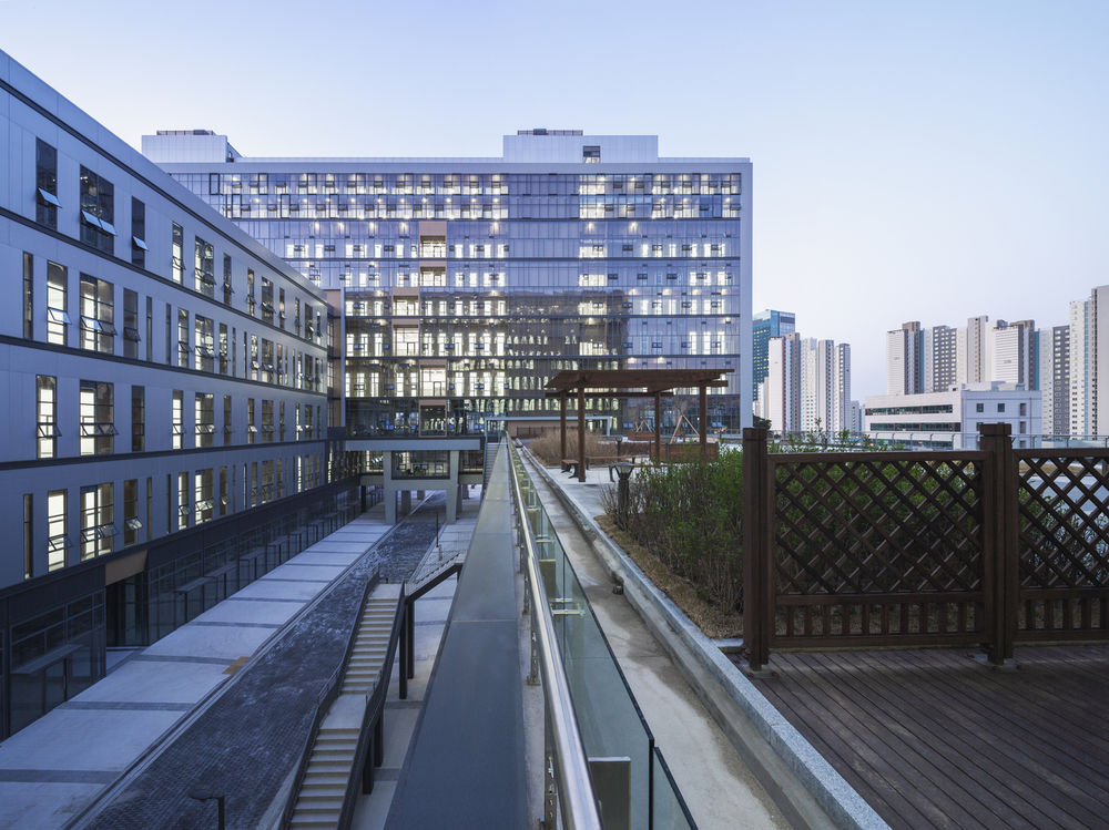 韩国 Yongin-si 吉洪商务园区，KARO 建筑事务所设计多功能办公建筑