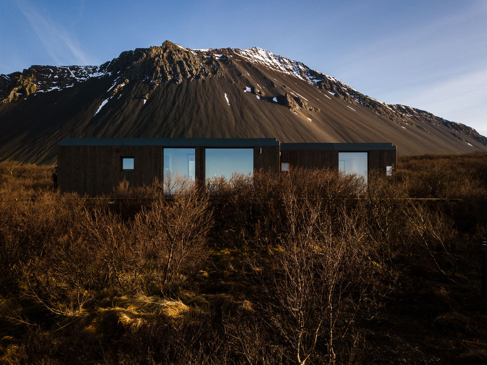 冰岛火山口的预制绿色住宅 | Manta North Ray