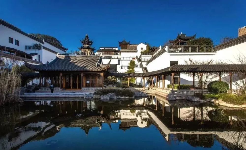 南京新晶丽酒店 | 艺术与奢华的沉浸式体验