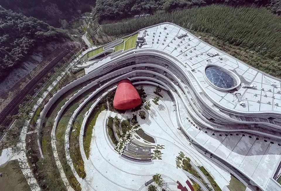 南京新晶丽酒店 | 艺术与奢华的沉浸式体验