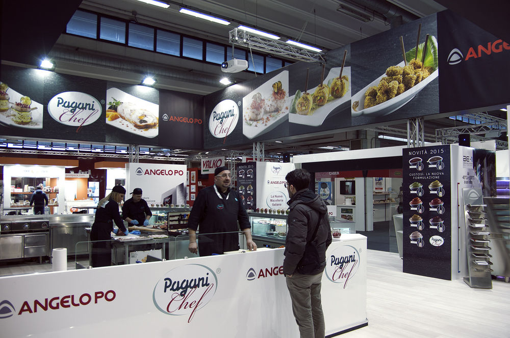 木质结构打造的 Pagani Chef 展示空间