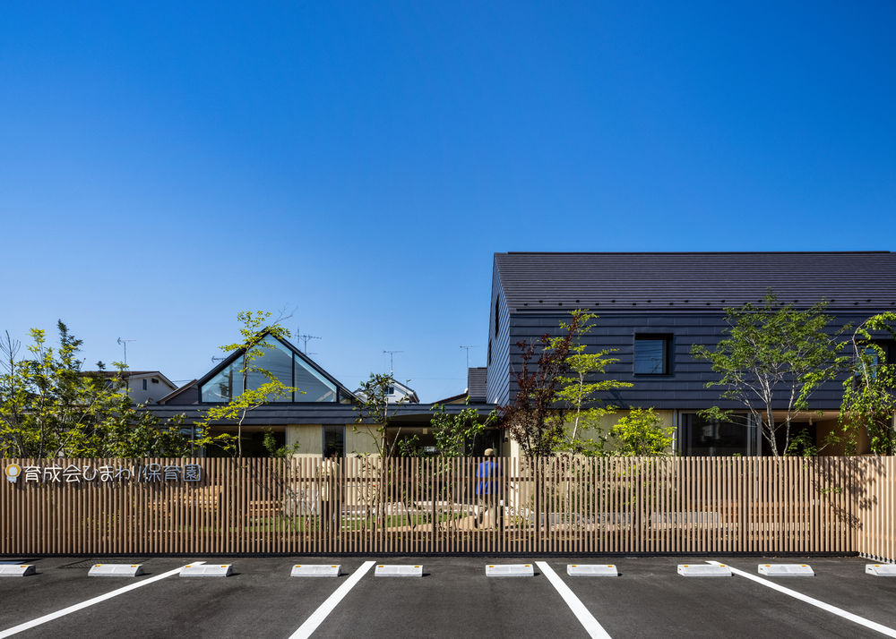 东京 Musashimurayama 市 Himawari 幼儿园——木质温馨、促进互动的幼儿空间