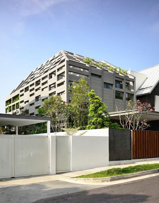 新加坡混凝土灯塔住宅 | 模块化与通透性的完美结合