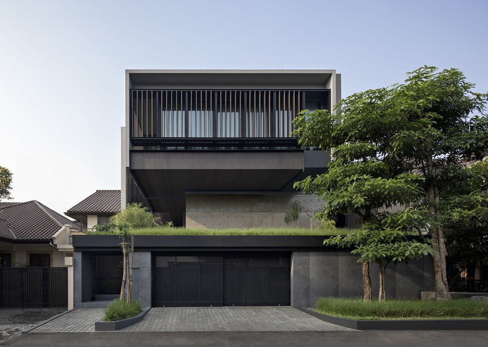 雅加达三层私密住宅，构建室内外一体空间