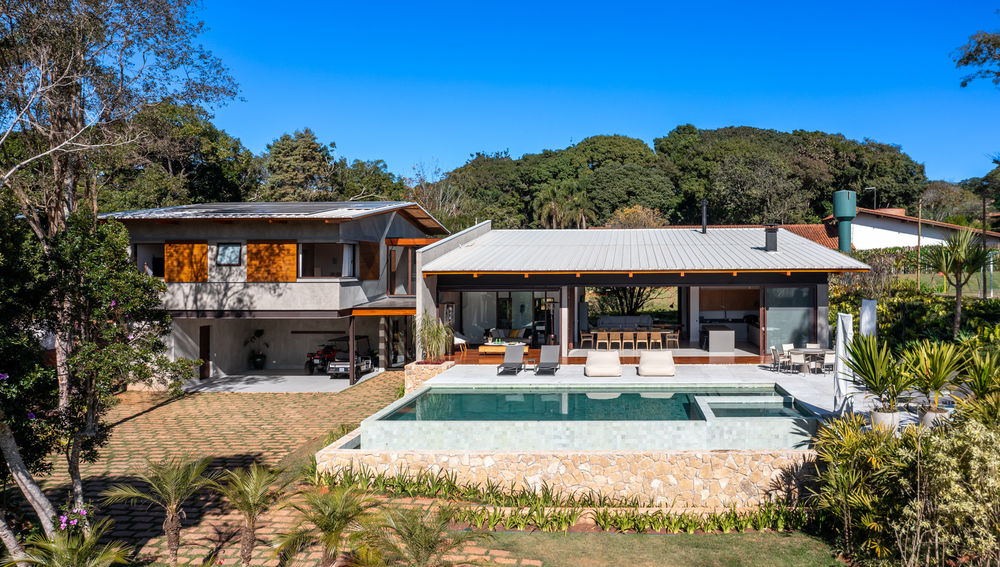 Rocco Arquitetos 打造宽敞明亮的 FA House