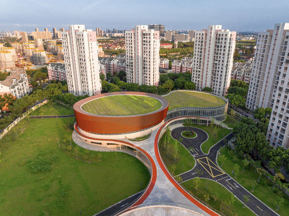 上海三林懿德社区文体中心 / 三益建筑设计有限公司