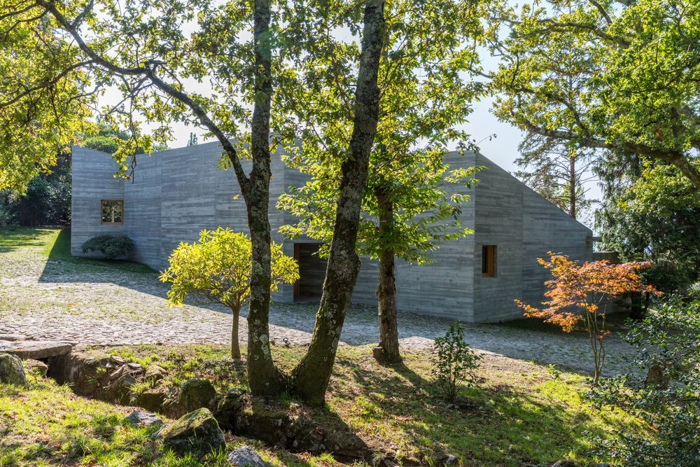 葡萄牙 Viana do Castelo 的和谐住宅设计
