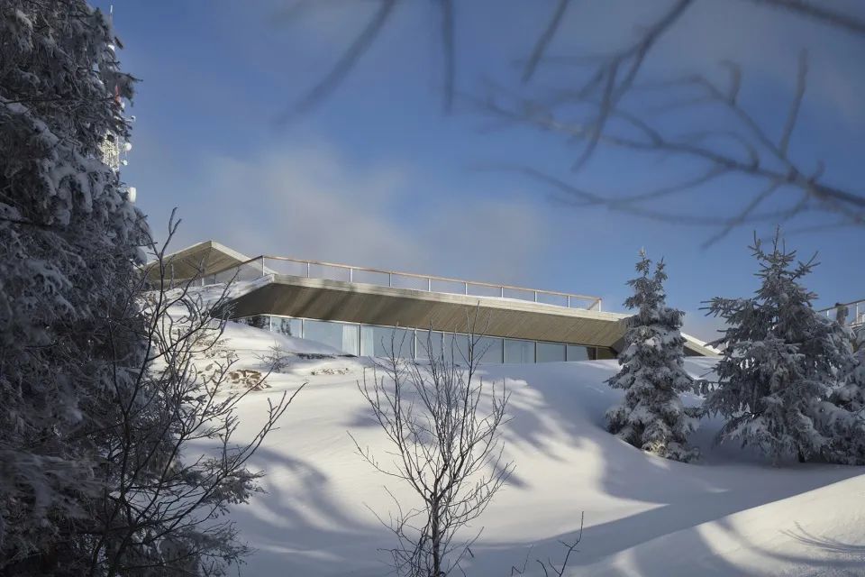 山地建筑的无障碍设计实践——Bachledka 山顶多功能设施