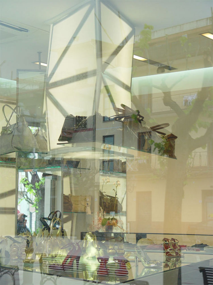 2008 年 Miceli 女性配饰店设计