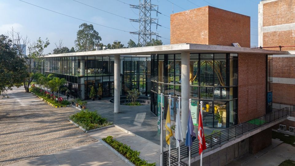 班加罗尔管理学院 | 自然与建筑的有机对话