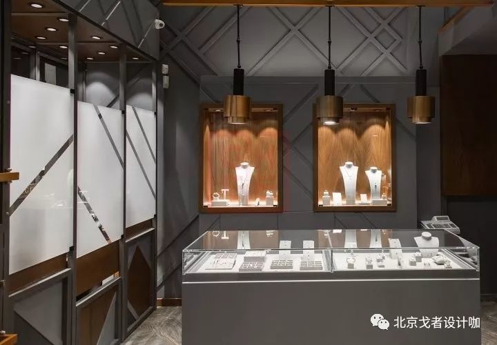 Giorgio 精品珠宝店，现代设计与博物馆氛围的融合