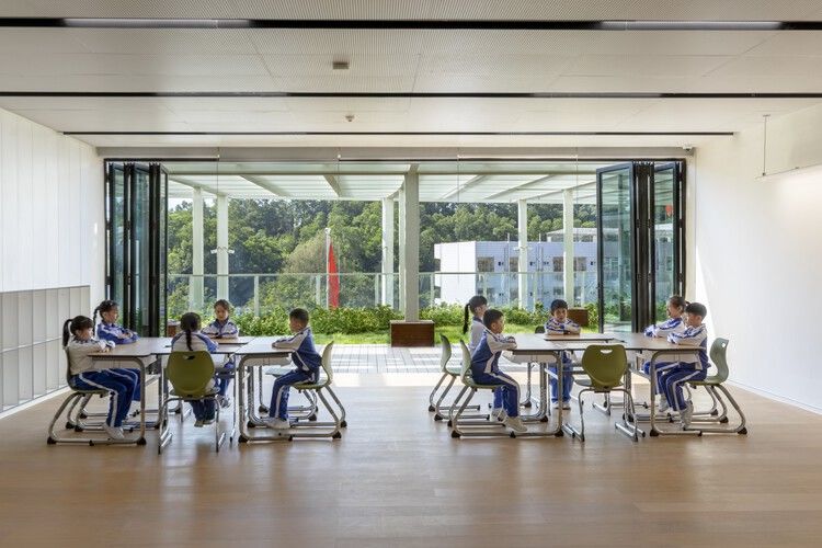 深圳罗湖区 HIBINOSEKKEI + Youji no Shiro 未来学校设计