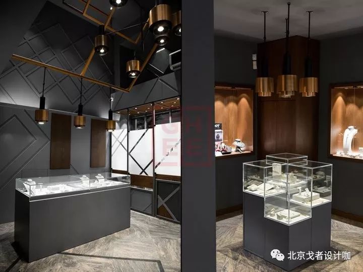 Giorgio 精品珠宝店，现代设计与博物馆氛围的融合