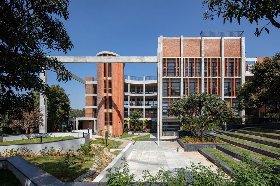 班加罗尔管理学院 | 自然与建筑的有机对话