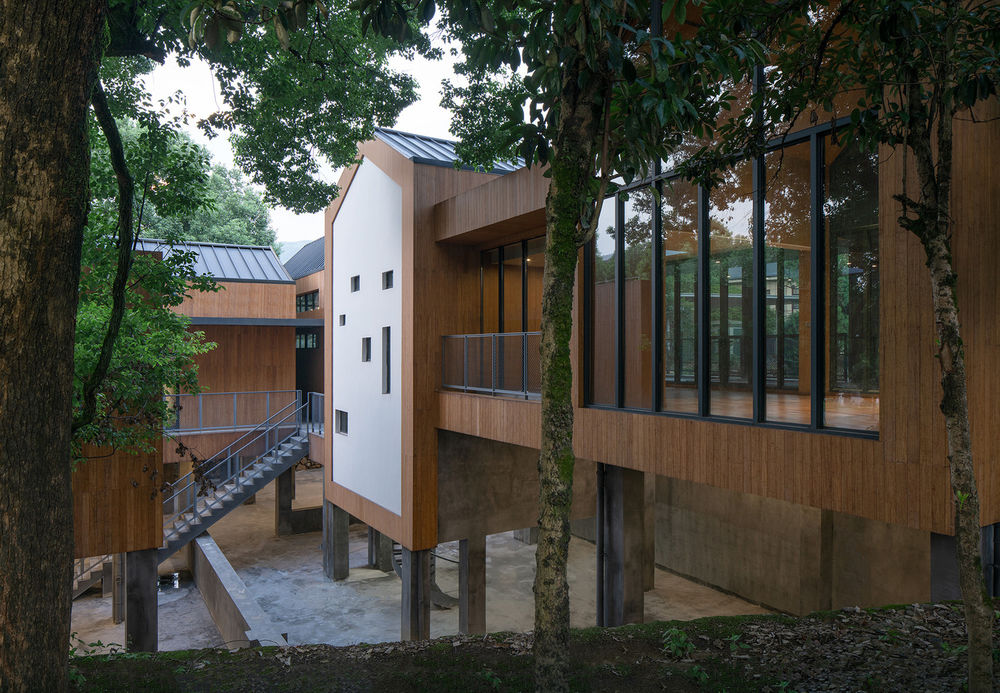 下沉菜地中的未来社区中心丨y.ad工作室重塑乡村社区