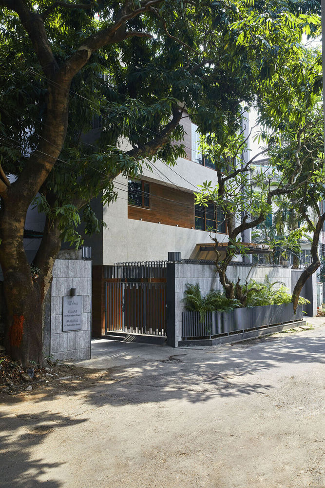 印度 Kolkata 私人住宅，3 棵树环绕的温馨家园