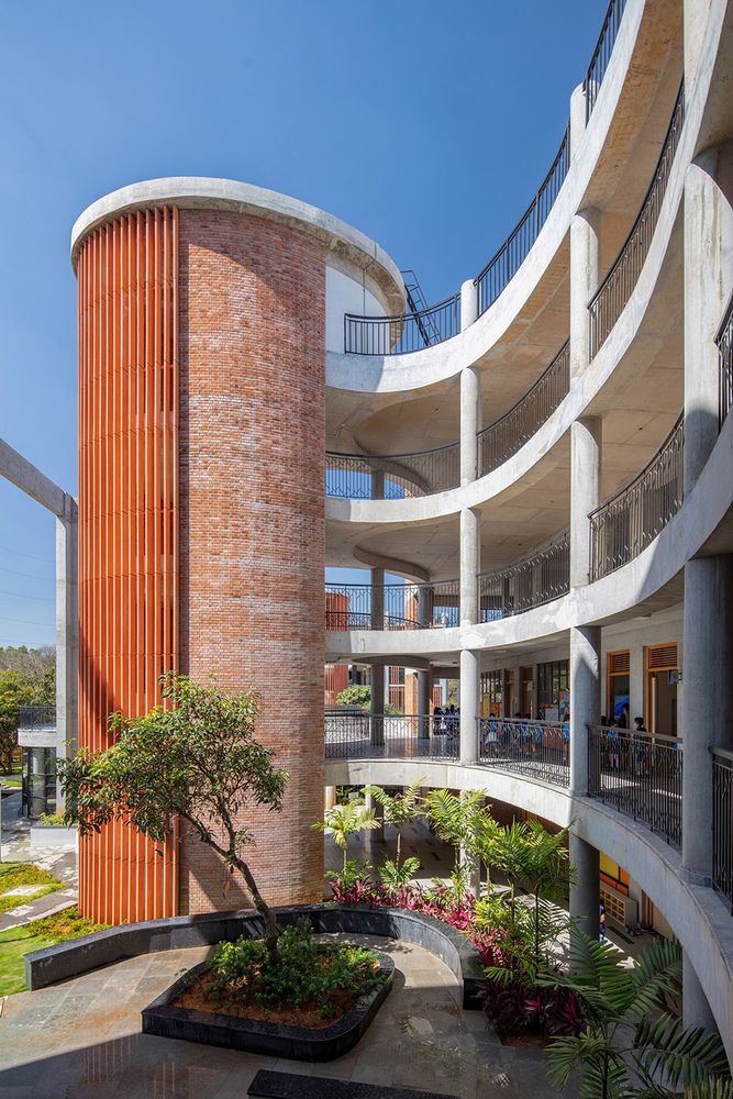班加罗尔管理学院 | 自然与建筑的有机对话
