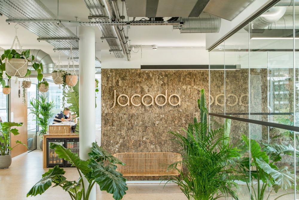 Jacada Travel 绿色生态办公室设计