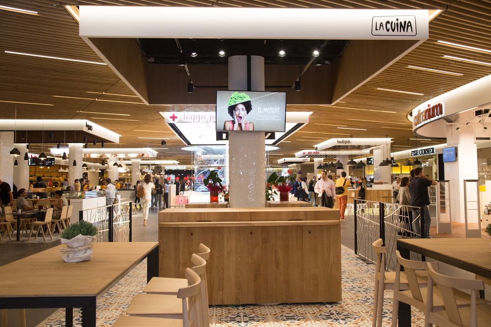 巴塞罗那"El Mercat"美食广场 | 红橡木温暖现代空间