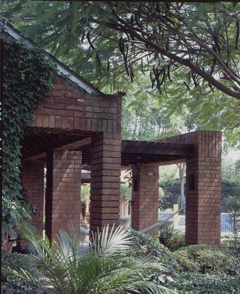 1992 年完工的墨西哥 Yautepec 单家庭住宅