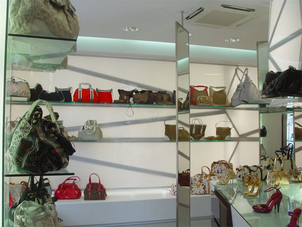 2008 年 Miceli 女性配饰店设计