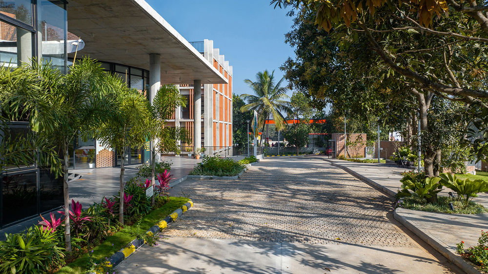 班加罗尔管理学院 | 自然与建筑的有机对话