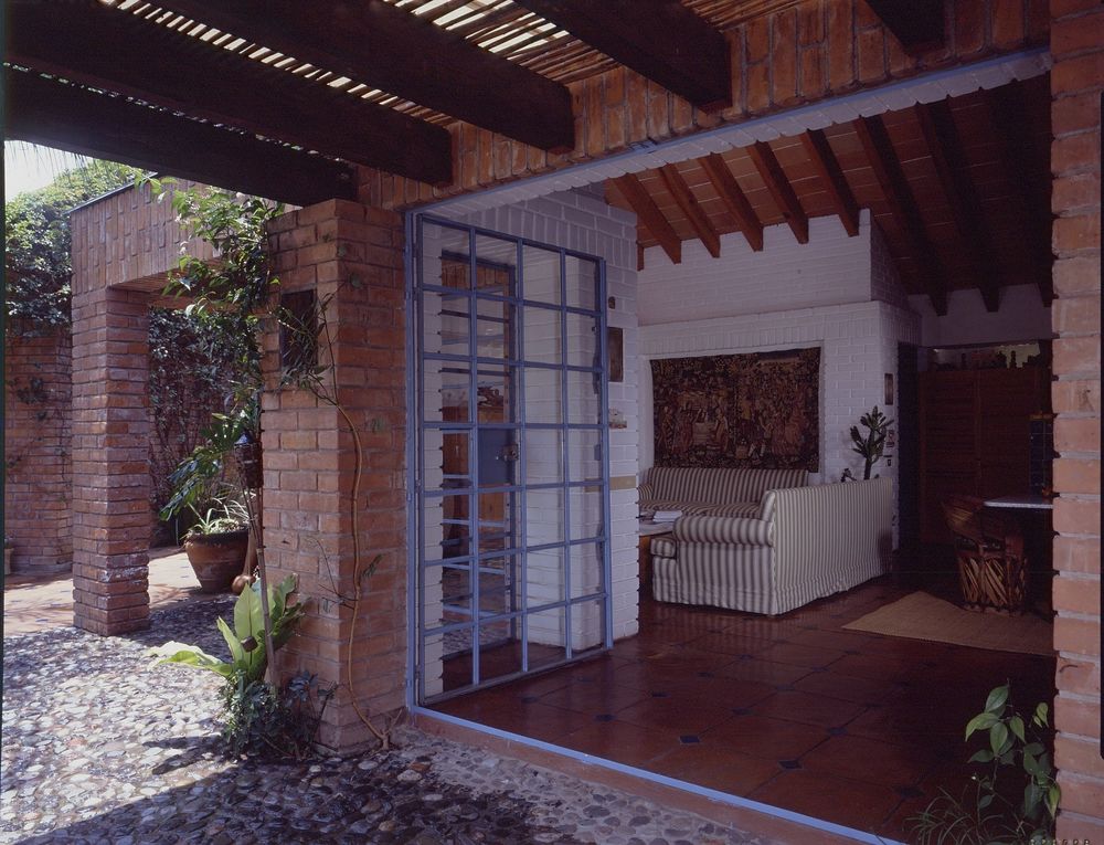 1992 年完工的墨西哥 Yautepec 单家庭住宅
