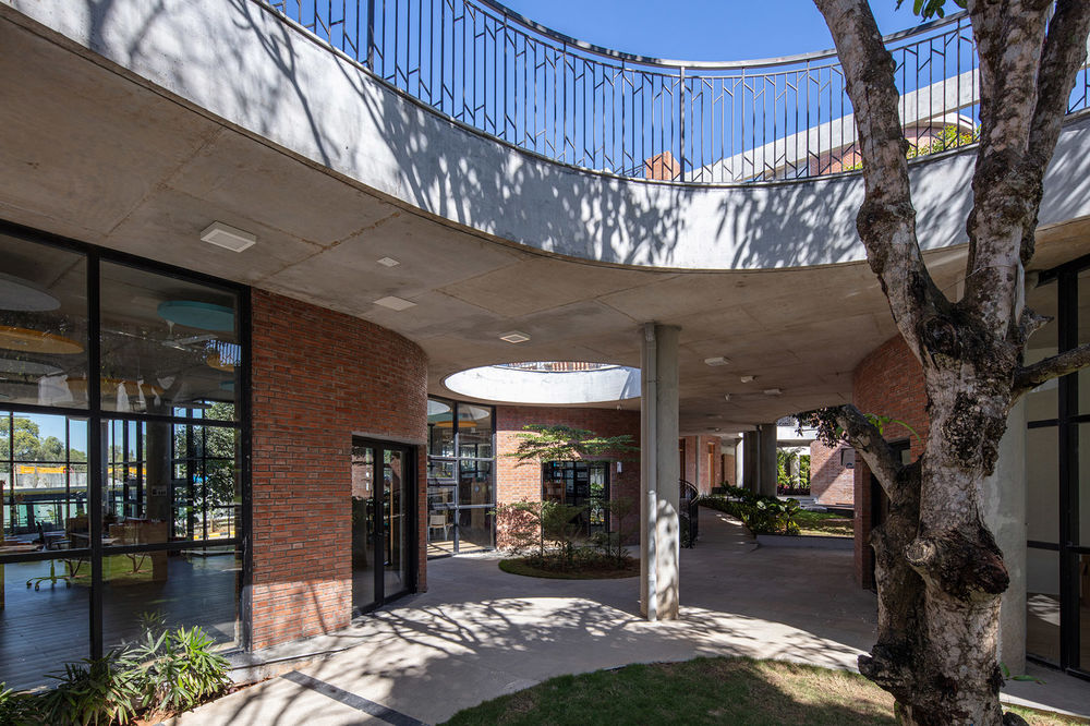 班加罗尔管理学院 | 自然与建筑的有机对话