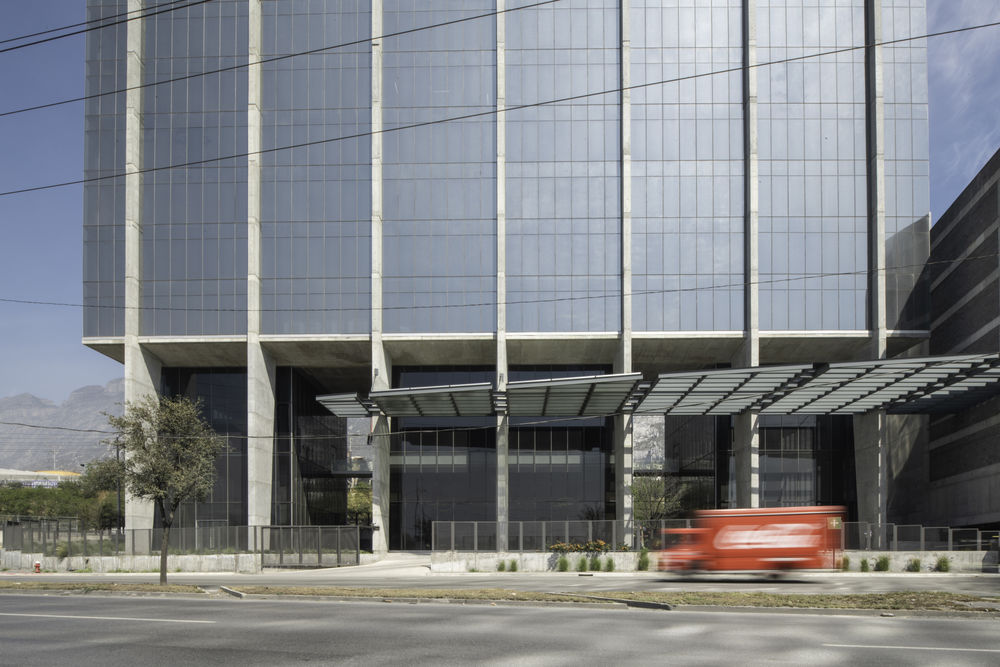 墨西哥 Monterrey Albia 办公大楼——现代简约风格与高效空间的完美结合